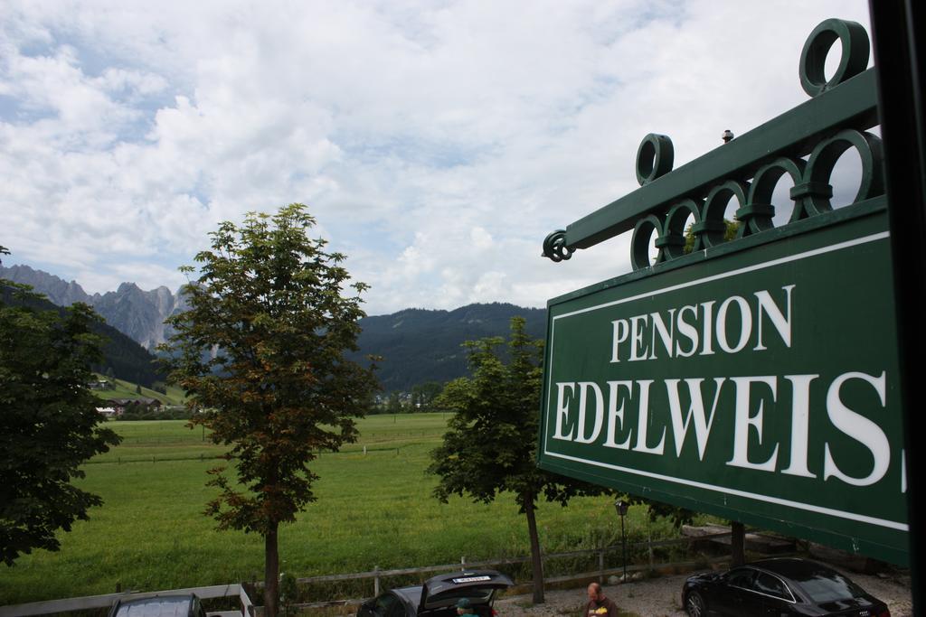 Pension Edelweiss Appartement Wimmer โกเซา ภายนอก รูปภาพ